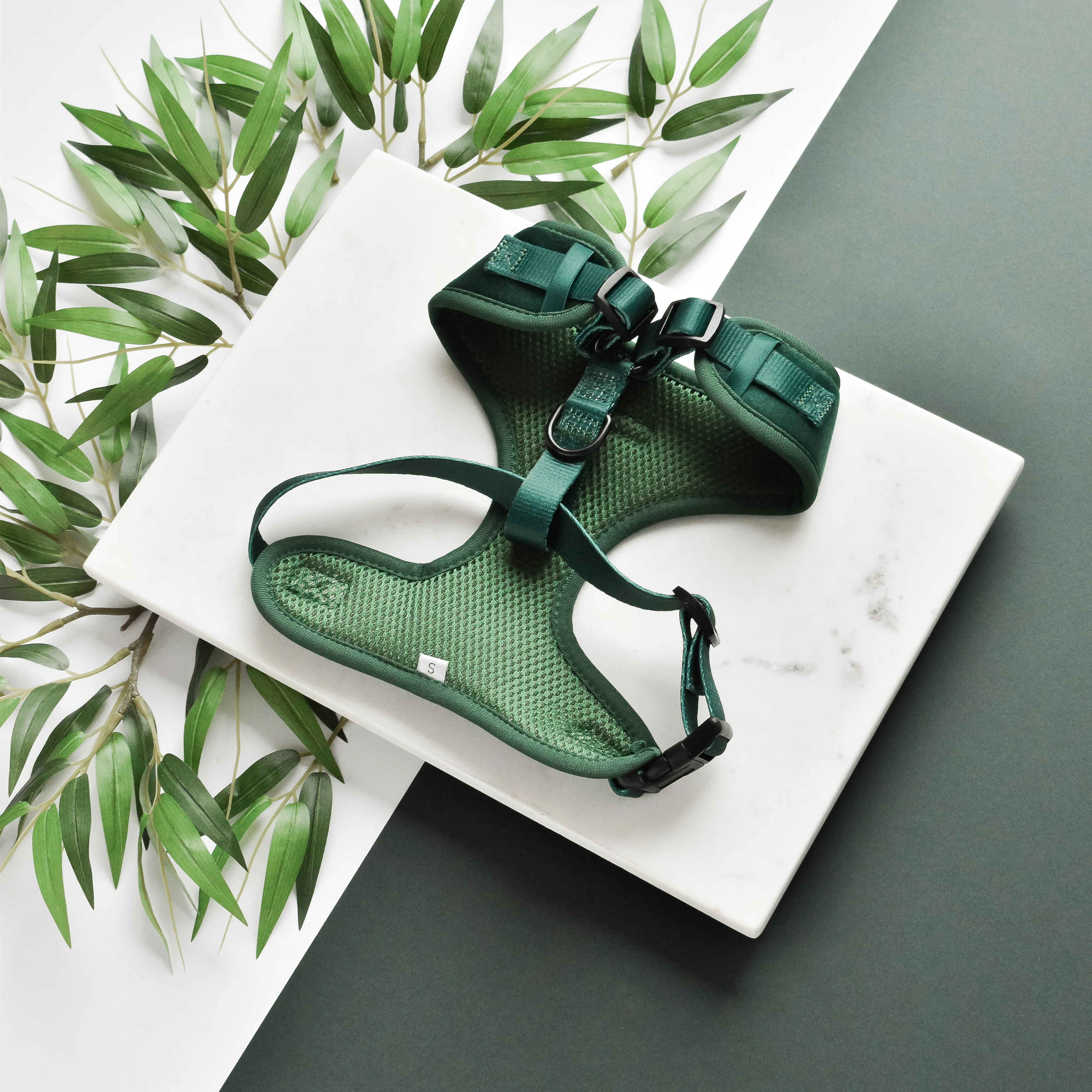 Luxe Velvet Adjustable Neck Harness, Lead & Collar Bundle - Forest Green - Image 3