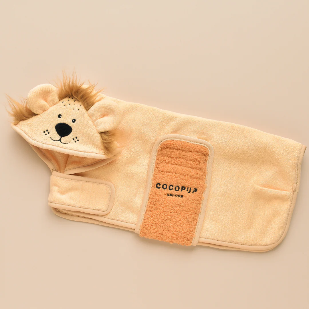Roary the Lion Drying Robe - Image 3